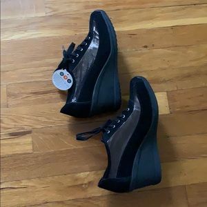 Easy Spirit Anti Gravity Platform Sneakers